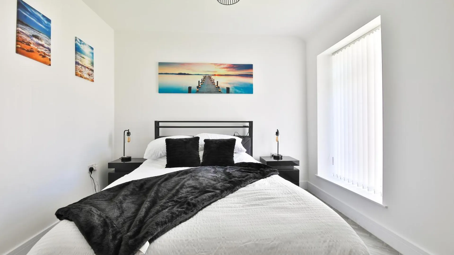 Hiks Accommodation Swansea 0*,