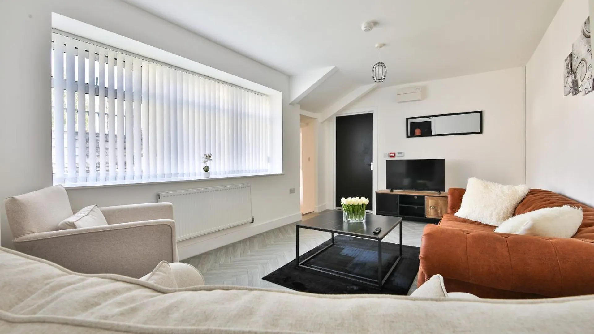 Hiks Accommodation Swansea