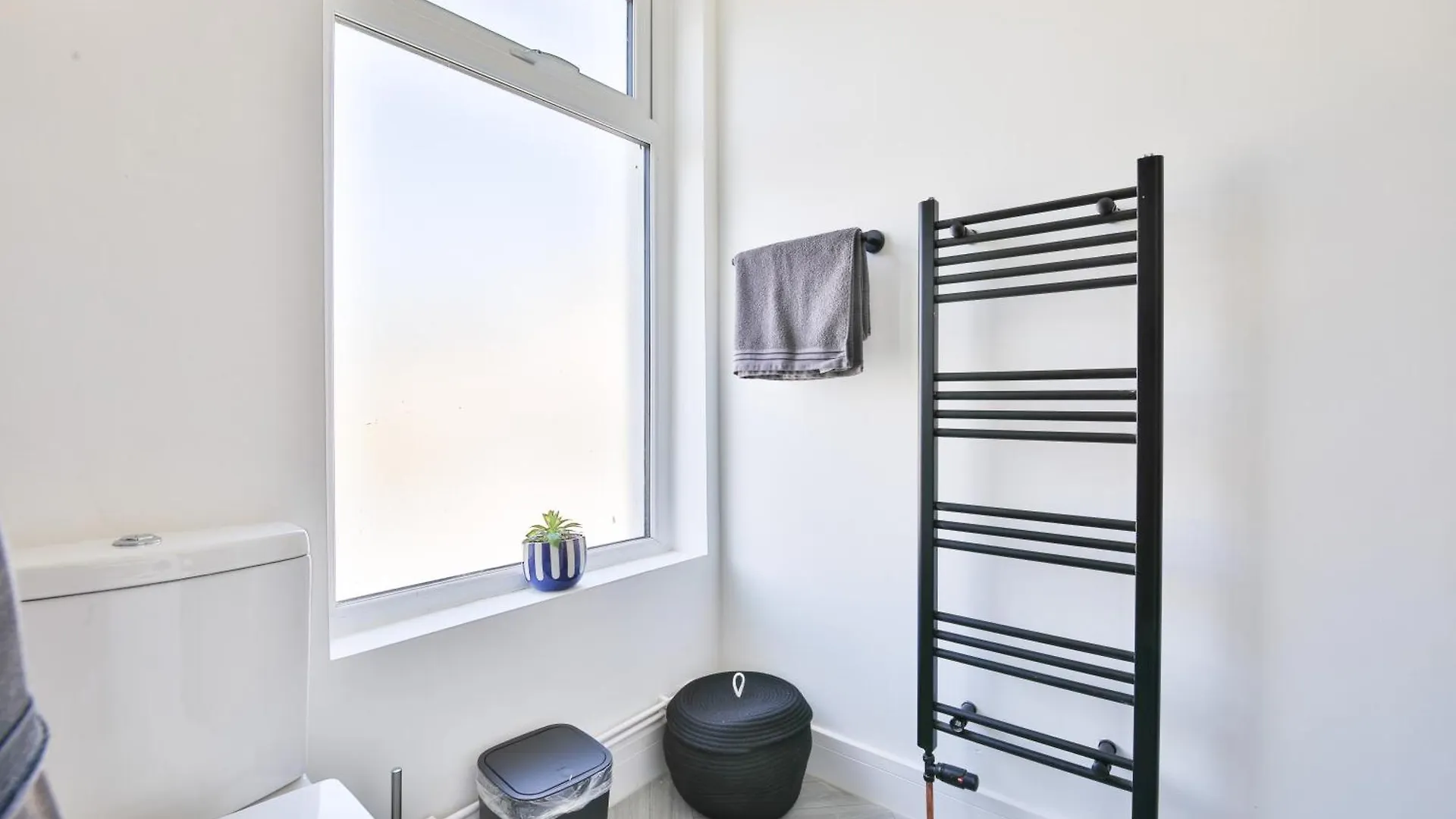 Apartment Hiks Accommodation Swansea