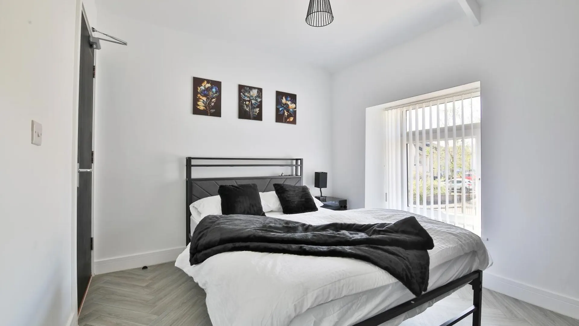 Hiks Accommodation Swansea