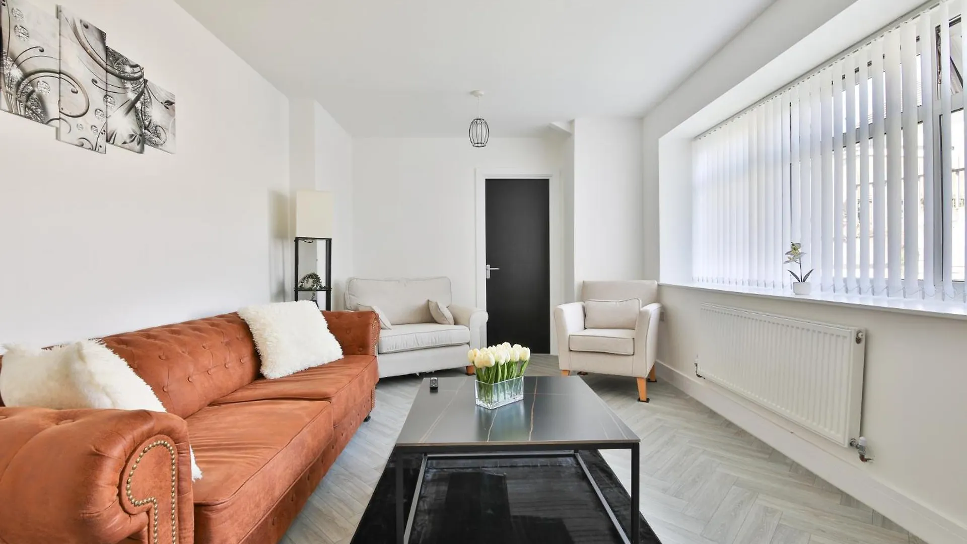Hiks Accommodation Swansea